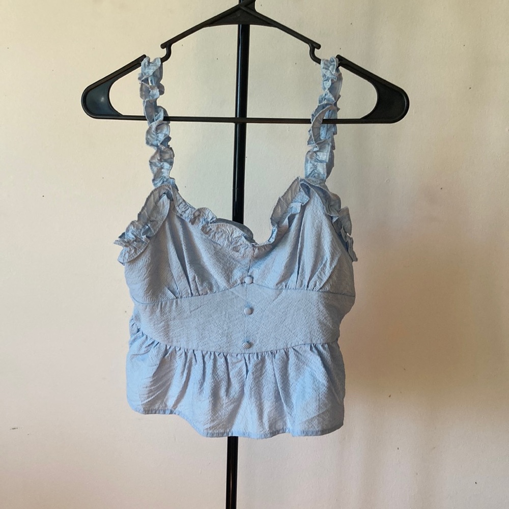 NWOT M blue crop tank with button detail and ruffle straps
